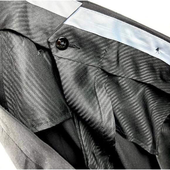 Van Heusen Black Pleated Trousers 40x32 Formal Dress Pants - Picture 3 of 8